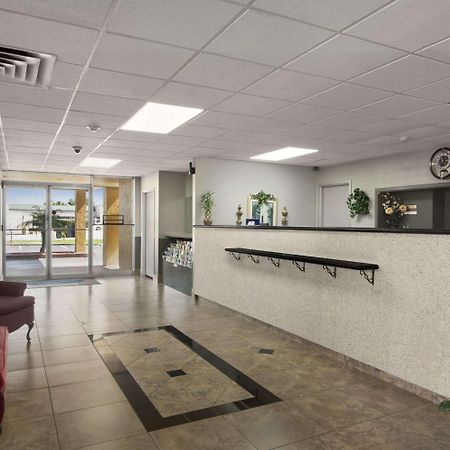 Howard Johnson By Wyndham Winter Haven Fl Екстериор снимка