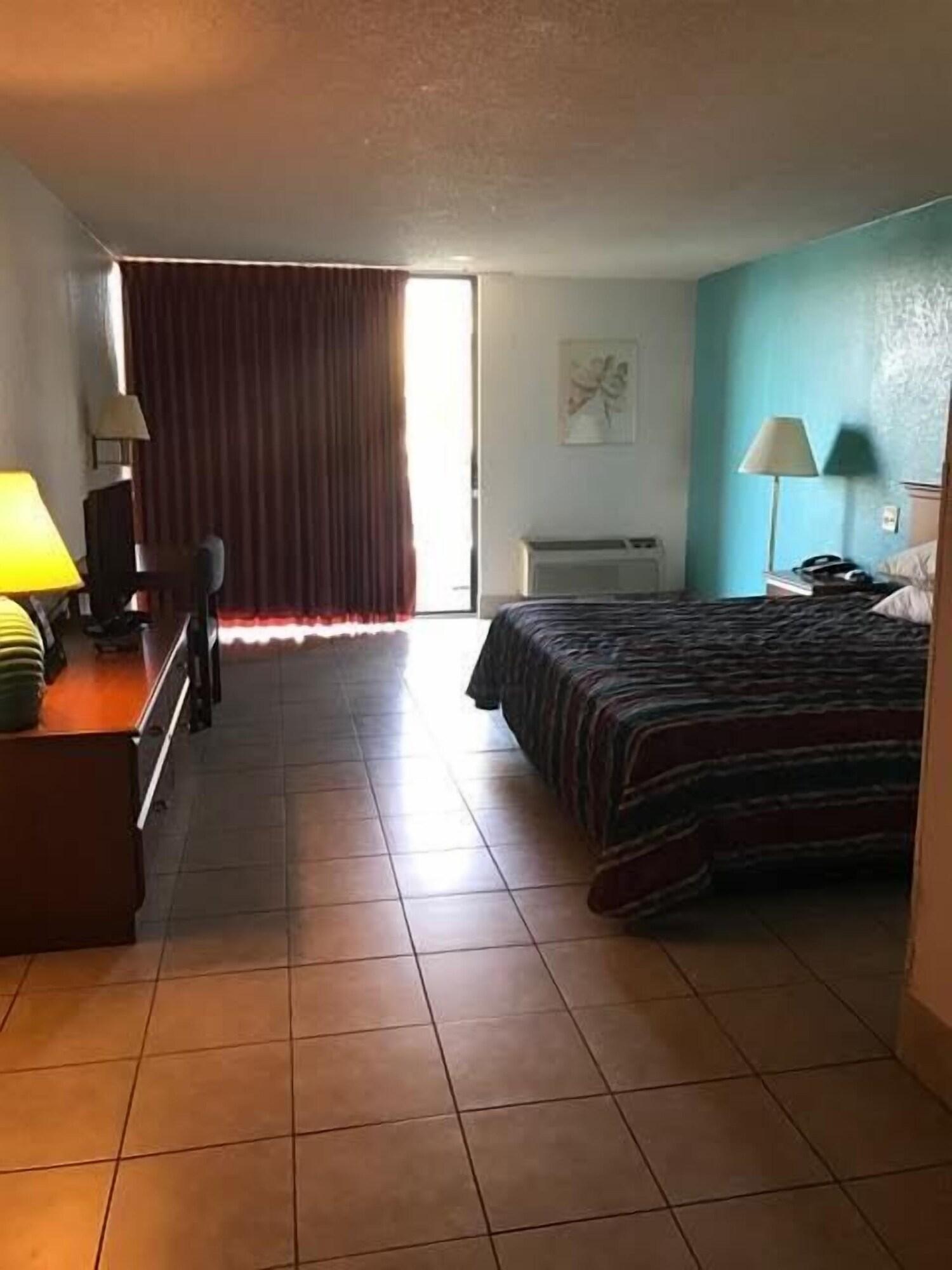 Howard Johnson By Wyndham Winter Haven Fl Екстериор снимка